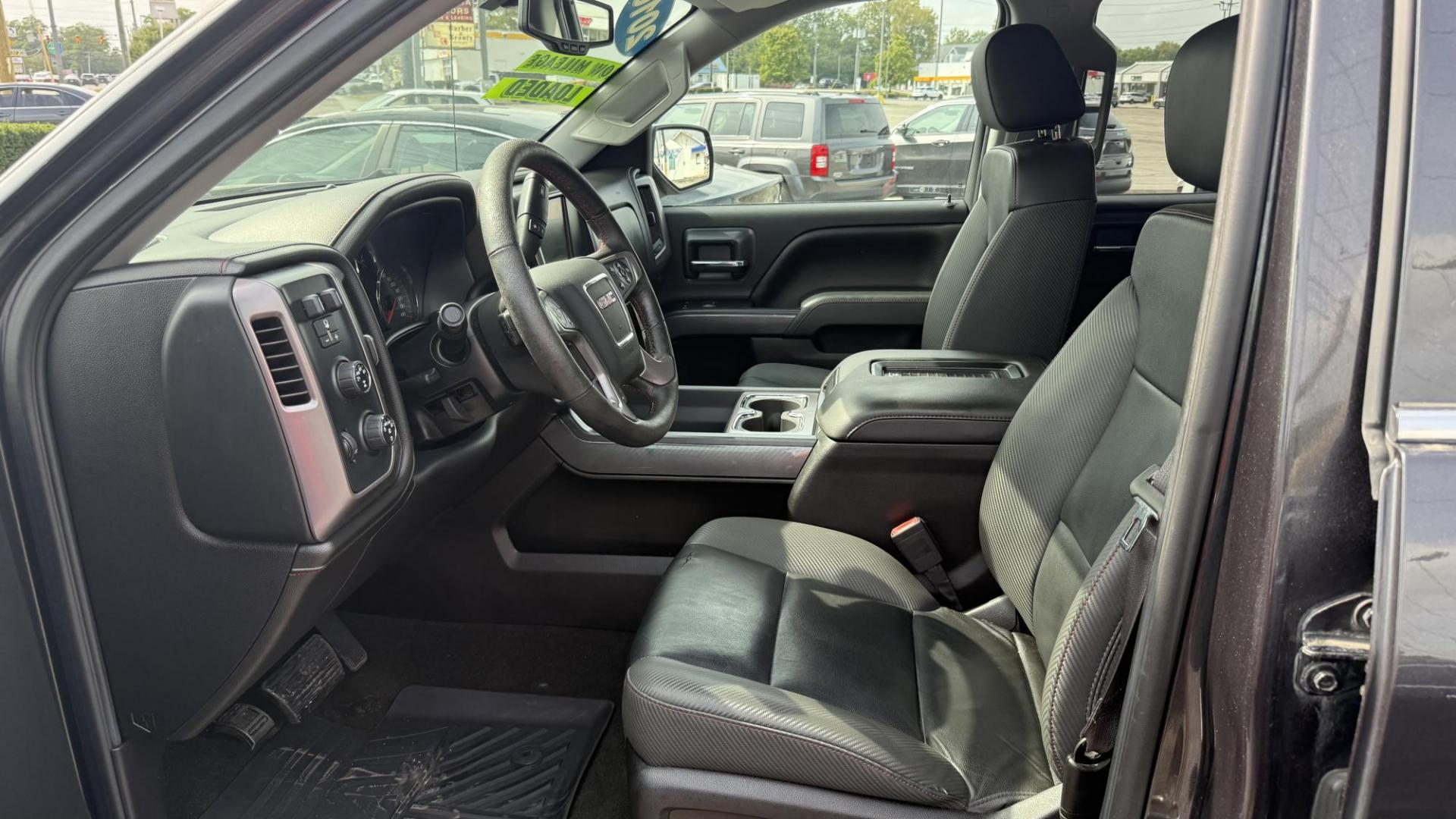 2016 BLACK /BLACK GMC Sierra 1500 SLT Double Cab 4WD (1GTV2NEC1GZ) with an 5.3L V8 OHV 16V engine, 6A transmission, located at 2710A Westlane Rd., Indianapolis, IN, 46268, (317) 291-2000, 39.885670, -86.208160 - Photo#8