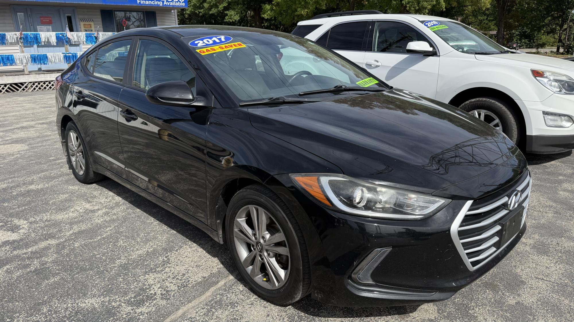 photo of 2017 Hyundai Elantra Limited / OUTSIDE FINANCE / WARRANTY, GAP, ROADSIDE ASSISTANCE AVAIALABLE